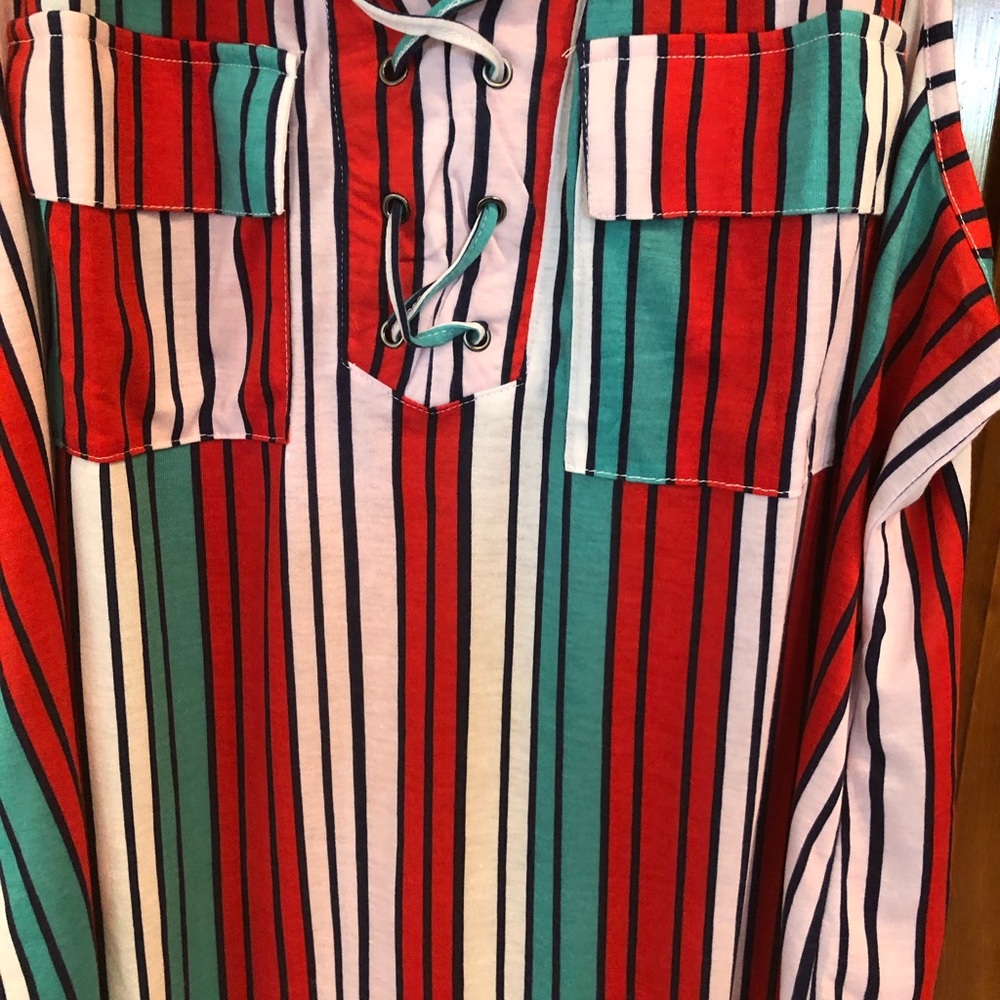 🌞🌴NWT Pretty striped sleeveless top - Picture 2 of 4